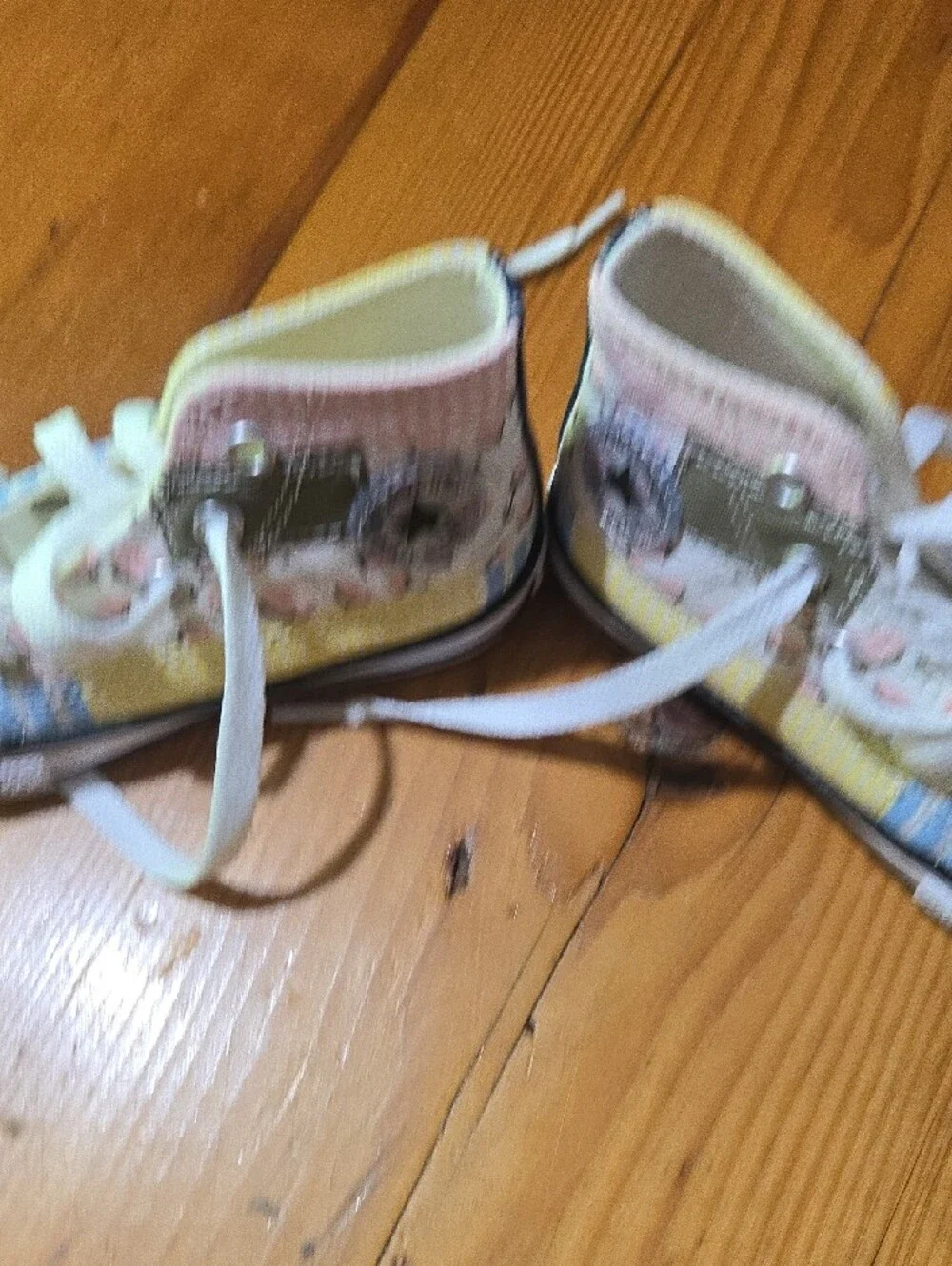 Converse Kids High-Top Sneakers in Pastel Pink, Blue & Yellow Sz 7 Toddler